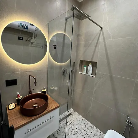 Apartment Modern & Cozy Golem Golem (Tirana)